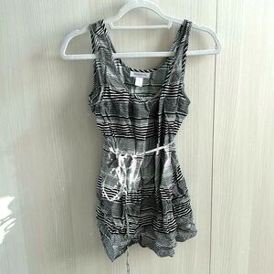 NWT Motherhood tank top with tie waist striped pattern size Small black white